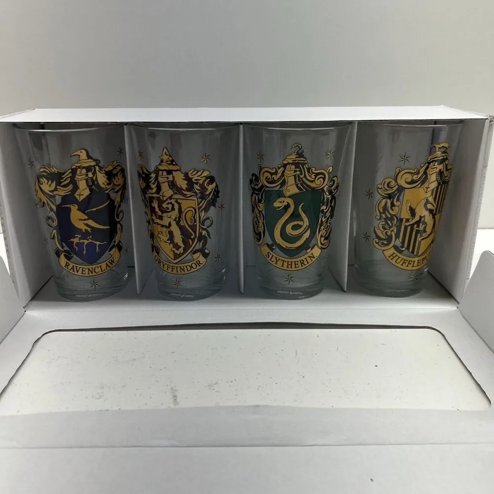 Harry Potter School Sigils Pint Beer Glass Set of Four New/Unused-Slytherin‎